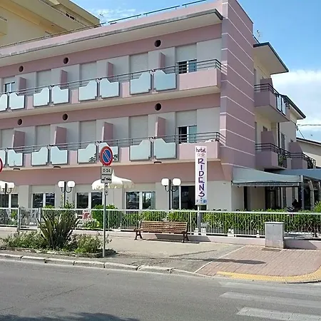 Ridens Hotel 2*